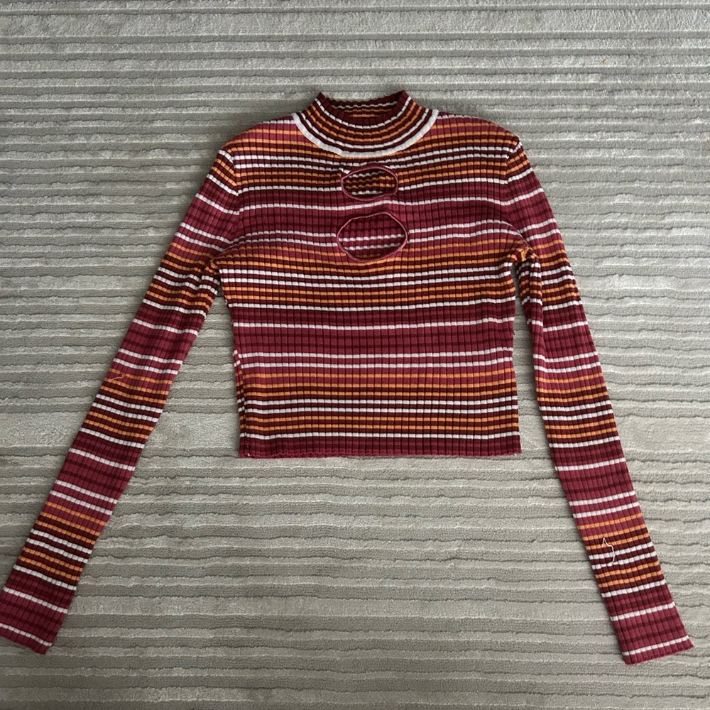 MADDEN NYC MOCKNECK W/ KEYHOLE NECK